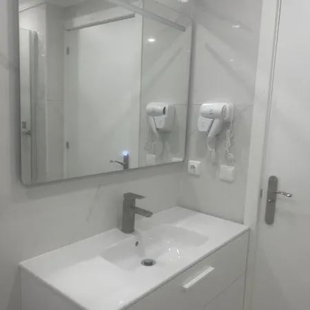 Limin Capsules 胶囊旅馆 *